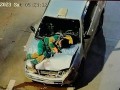 Camioneta choca contra compactador de limpieza y deja mal herido a obrero